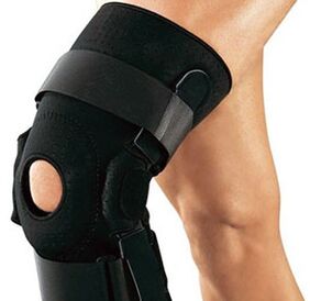 При артроза е необходимо да се фиксира болната колянна става с ортеза
